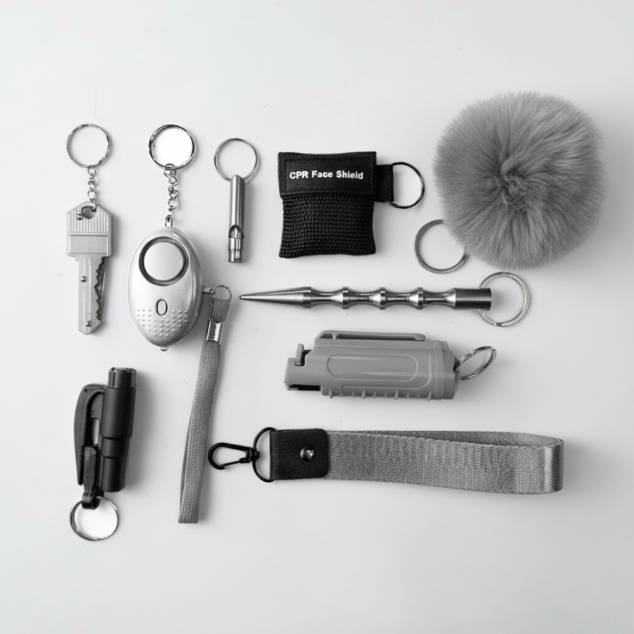 Duży zestaw akcesoriów do samoobrony w kolorze srebrnym Duży zestaw akcesoriów do samoobrony w kolorze srebrnym