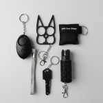 Zestaw akcesoriów do samoobrony Plus w kolorze czarnym Zestaw akcesoriów do samoobrony Plus w kolorze czarnym