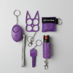 Zestaw akcesoriów do samoobrony Plus w kolorze fioletowym Zestaw akcesoriów do samoobrony Plus w kolorze fioletowym